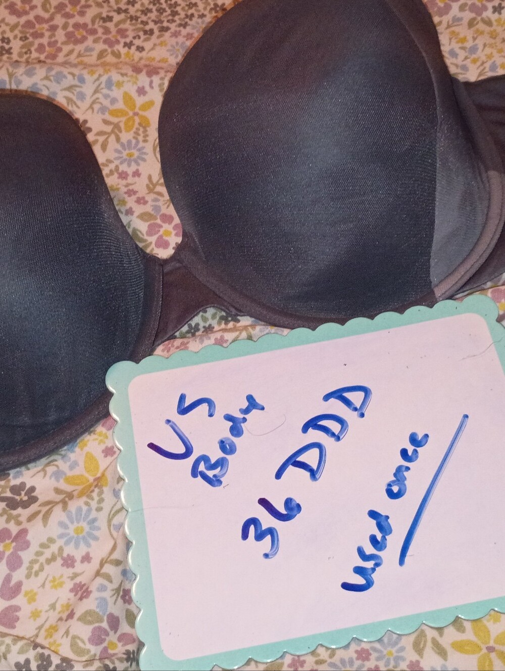 Victoria Secret VS Bra Body 36DDD Like New